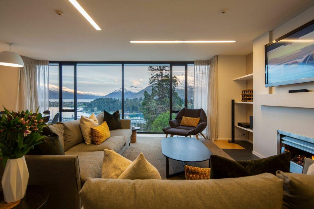 Villa Pukaki | Gas Fire + Lake + Mountain Views